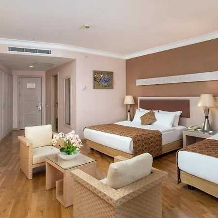 Resort Mukarnas & 5*