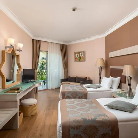 Rezort Mukarnas & 5*