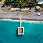 Resort Mukarnas & 5*