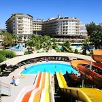 Resort Mukarnas & 5*