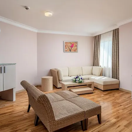 Resort Mukarnas & Okurcalar