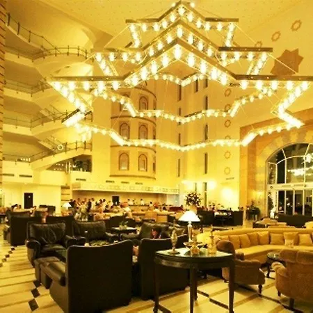 منتجع موكارناس ريزورت آند سبا 5*