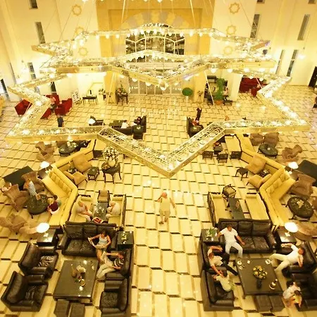 موكارناس ريزورت آند سبا 5*