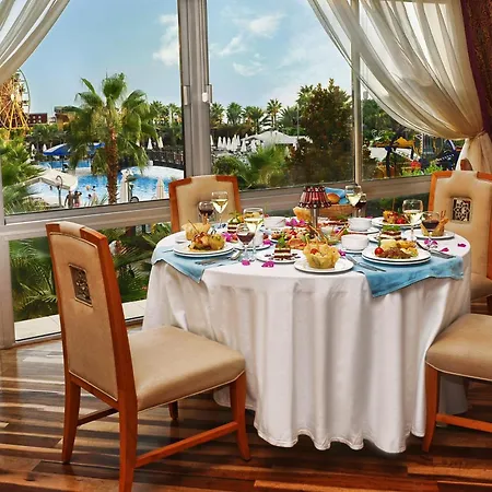 穆卡尔纳斯spa度假酒店 度假村