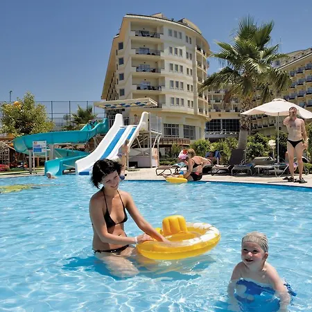 穆卡尔纳斯spa度假酒店