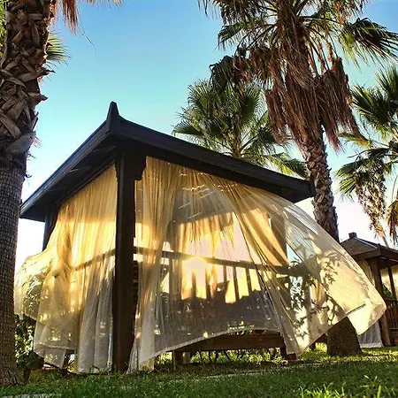 Mukarnas & Ośrodek wypoczynkowy 5*